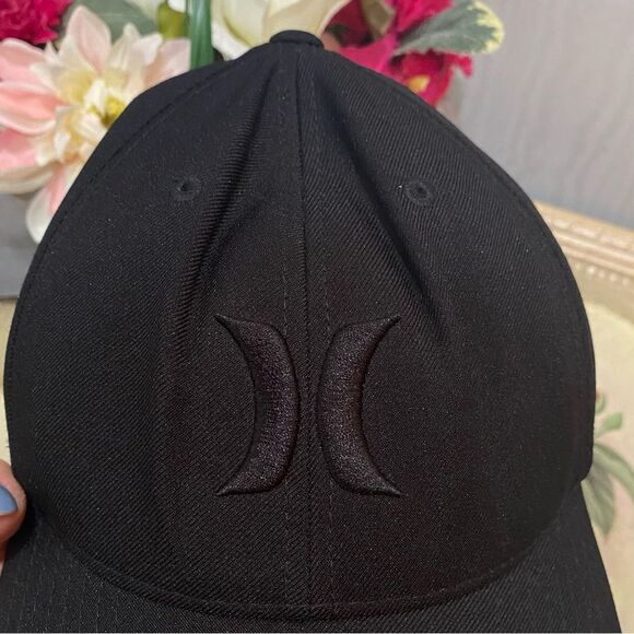Hurley Flexfit Black Fitted Cap Hat Surfer Skater Streetwear Sz L-XL Unisex - Picture 8 of 14